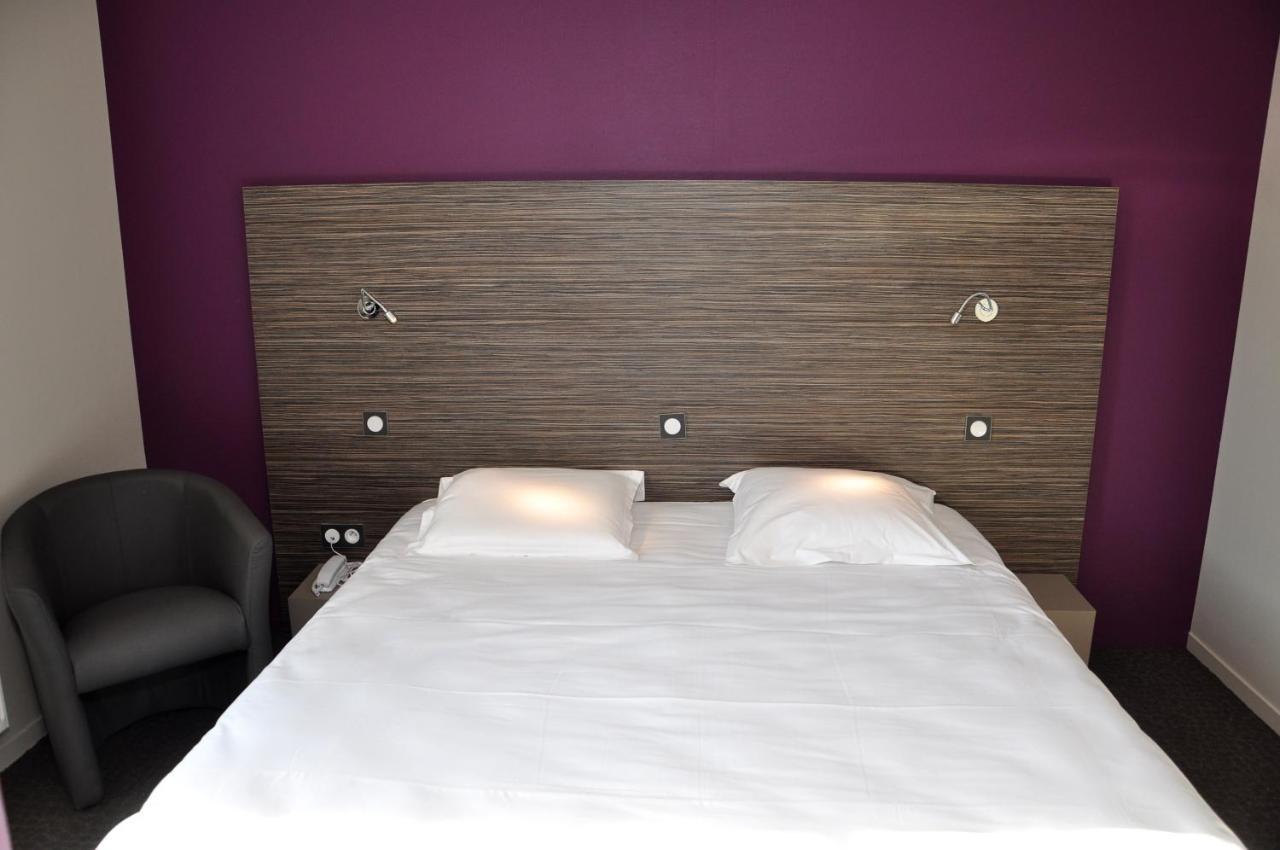 Logis Hotel A La Bonne Auberge ลาวาล ภายนอก รูปภาพ