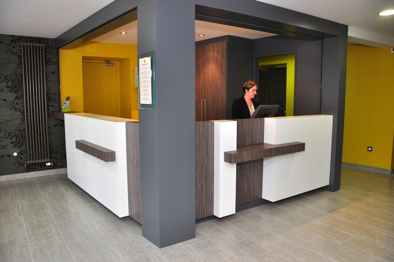 Logis Hotel A La Bonne Auberge ลาวาล ภายนอก รูปภาพ